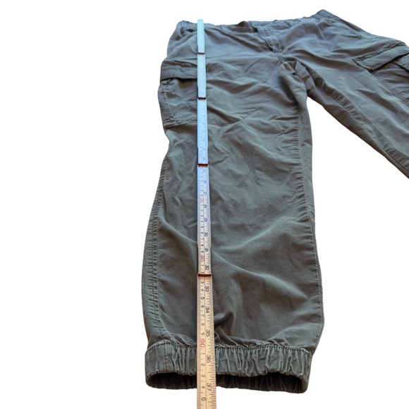 American Eagle Super Stretch Cargo Joggers Olive Green Women’s Size 16 in GUC - Picture 9 of 11